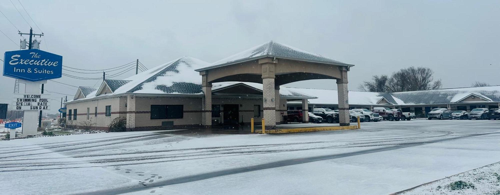 Executive Inn & Suites West Columbia Экстерьер фото