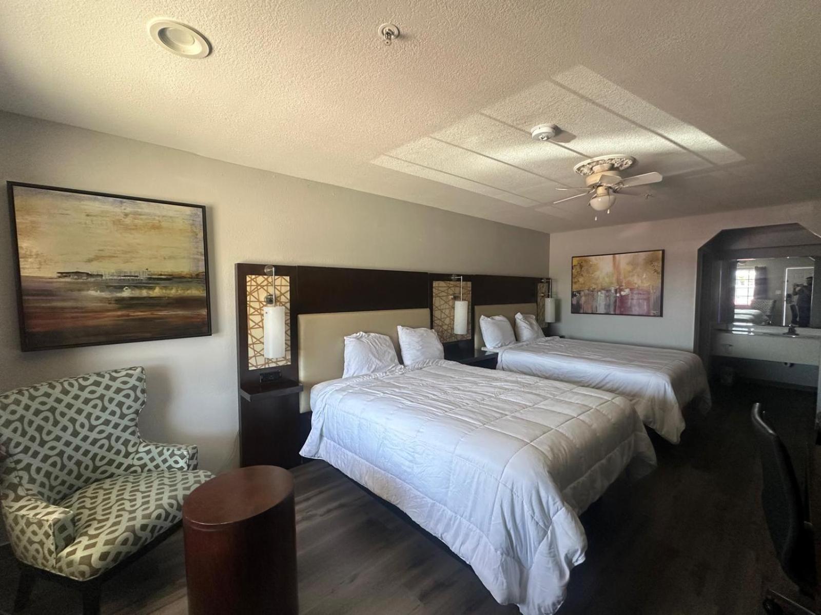 Executive Inn & Suites West Columbia Экстерьер фото