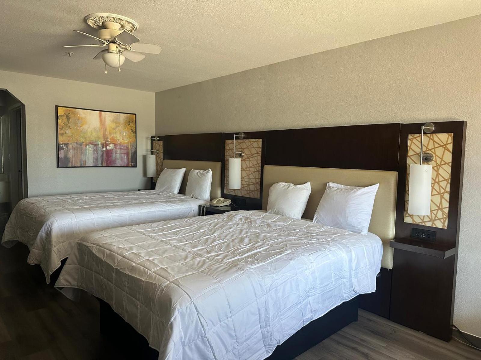 Executive Inn & Suites West Columbia Экстерьер фото